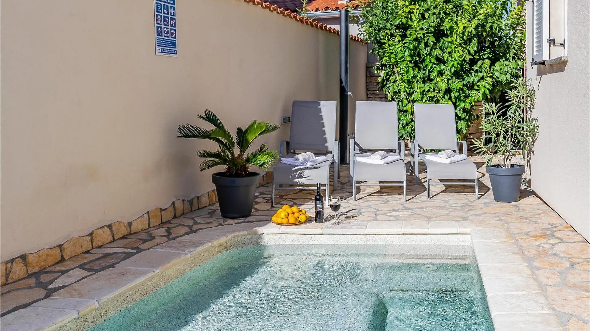 Stunning Home In Betiga With Kitchen Barbariga 0*,